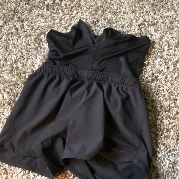 ❌SOLD❌ Nike Built In Spandex Black Shorts - Picture 4 of 5